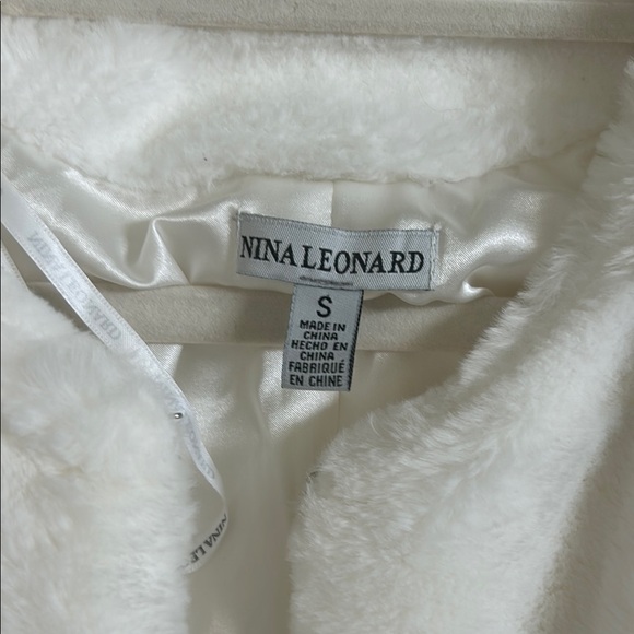 Nina Leonard Ivory Faux Fur Jacket - Picture 2 of 9
